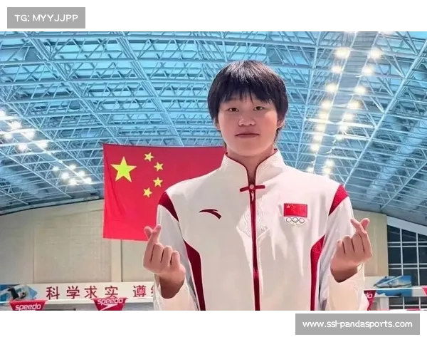 世青赛中国女子4X200米自由泳接力队历史首金 杨佩琪逆转压轴惊艳全场 世青赛中国女子4X200米自由泳接力队历史首金 杨佩琪逆转压轴惊艳全场
