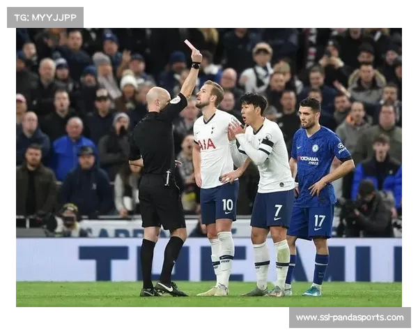 英超圣诞赛程传统：商业利益与球员健康的平衡术