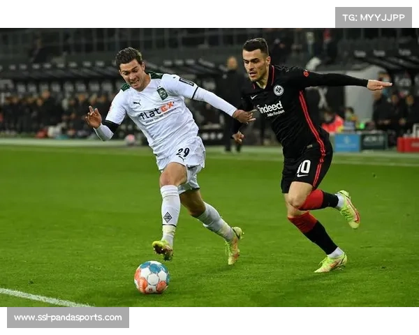 法兰克福2-0轻取科隆，林德斯特伦破门